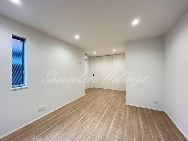 藤沢市辻堂元町１丁目のアパートの居間・リビング