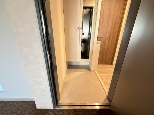 ルフォンプログレ南森町の玄関