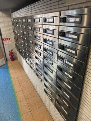 【エントランス】 | グリーンハイツ十三