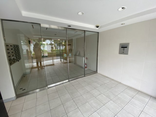 ラ・エテルノ東雪谷のエントランス|ゆとりのあるエントランスです