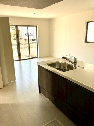 高松市上天神町①　新築戸建　２階建　４LDKのキッチン