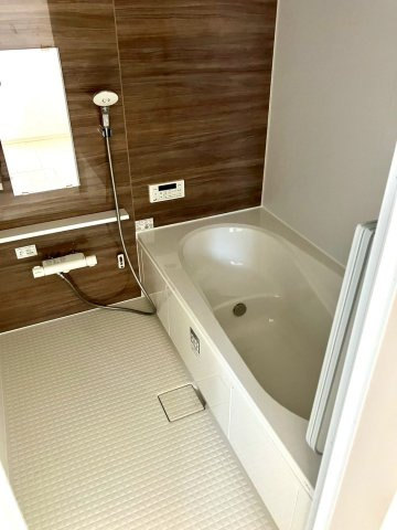 高松市上天神町①　新築戸建　２階建　４LDKの浴室