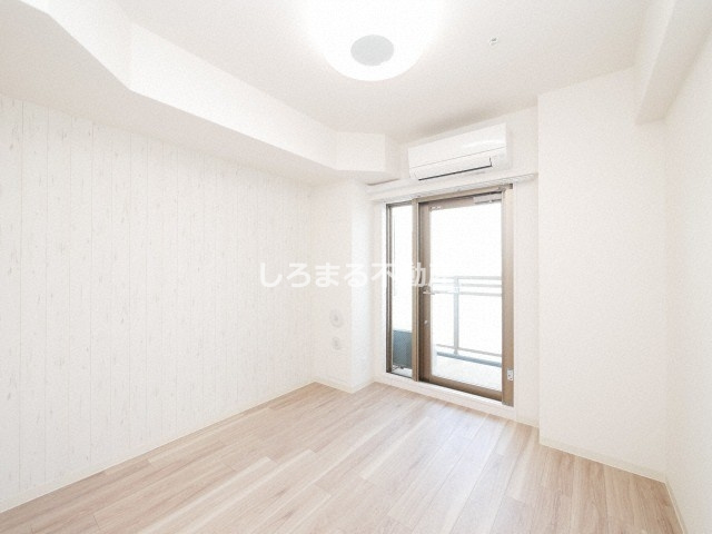 プレサンス松屋町ヴェルデスの居間・リビング