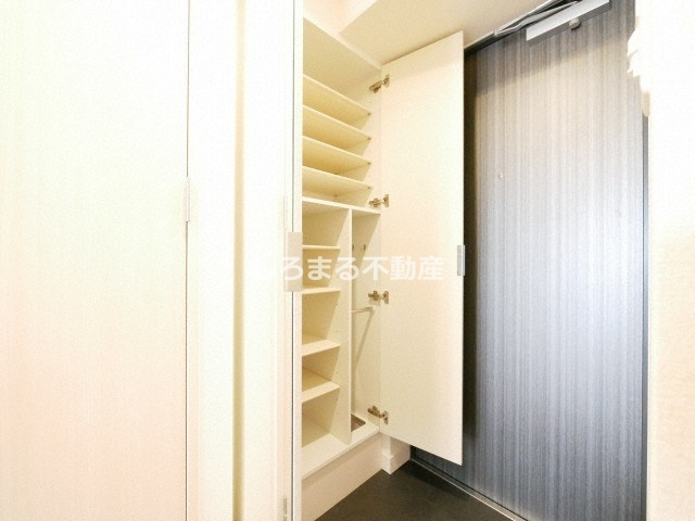 プレサンス松屋町ヴェルデスの収納