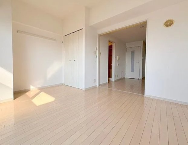 アーバネス淀川の洋室