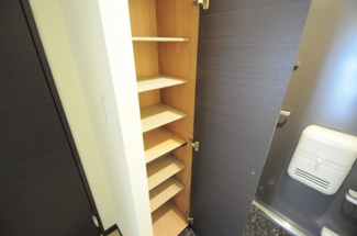 【玄関】 | レオネクストカサデエスペランサ | 同タイプ物件の写真になります。物件の仕様が異なる場合あり。