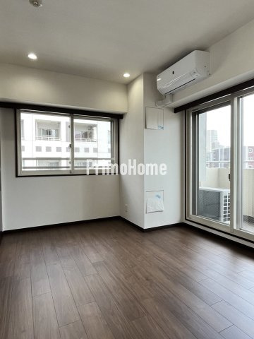 ドゥーエ日本橋の洋室