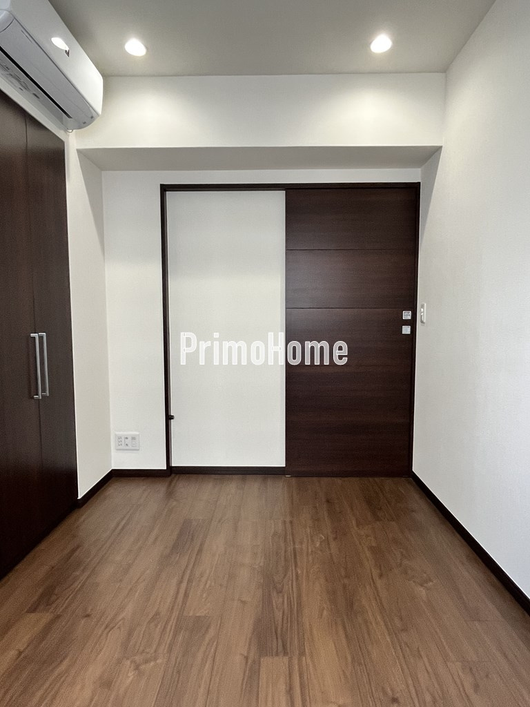 ドゥーエ日本橋の洋室