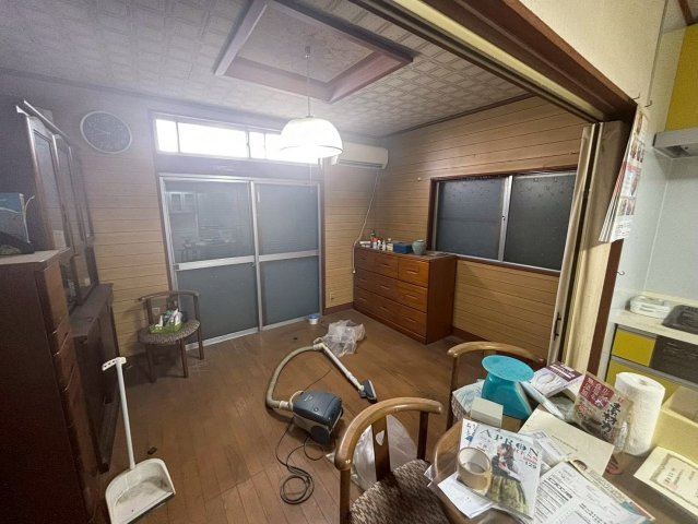 埼玉県狭山市広瀬台1丁目　中古戸建の洋室|キッチン横の洋室です