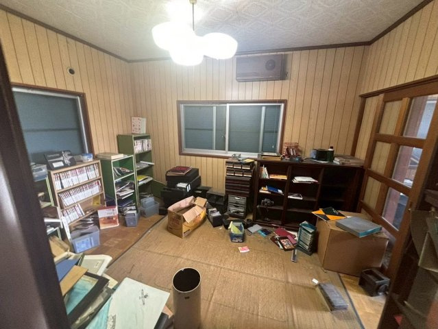 埼玉県狭山市広瀬台1丁目　中古戸建の洋室|２階の洋室です