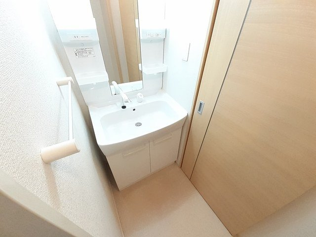 メゾン　ソレイユＣの洗面所