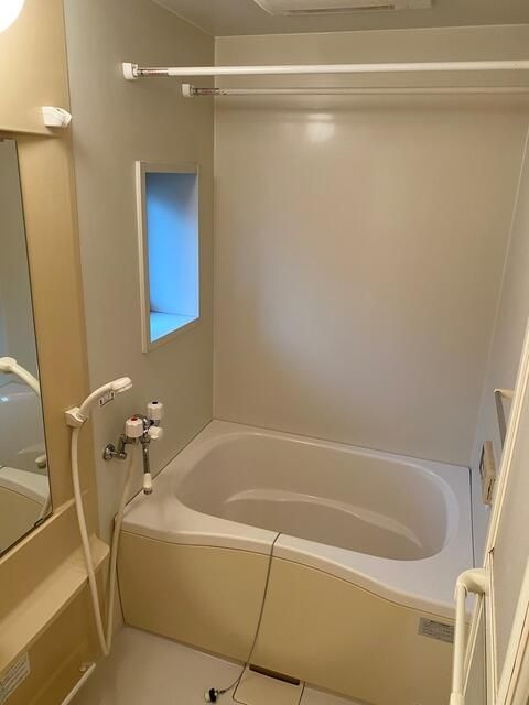 ルミエールⅠの浴室