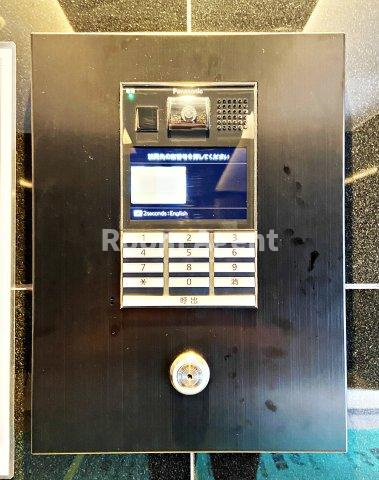 エスリード桜山ル・ヴェールのエントランス