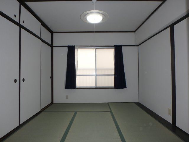 渦ヶ森コーポ12号館の和室