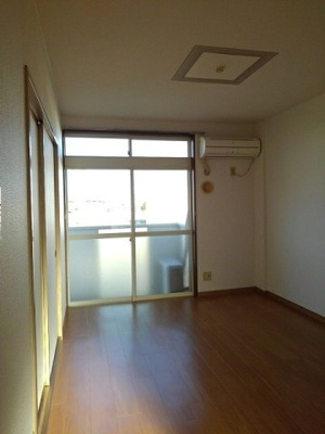 【居間・リビング】 | ファミーユＡ