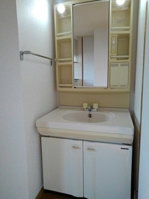 【洗面所】 | ファミーユＡ