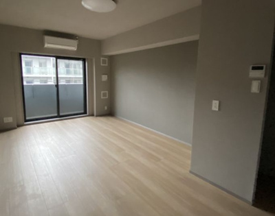 【居間・リビング】 | RELUXIA綾瀬Ⅱ | こちらのリビングで趣味の時間をお楽しみください