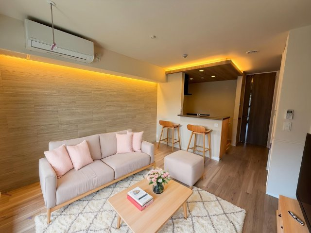 ＧＲＥＥＮ　ＣＲＥＳＴ　グリーンクレストの居間・リビング|★11.6帖のリビングダイニングキッチン★※モデルルームの為、家具は付きません。