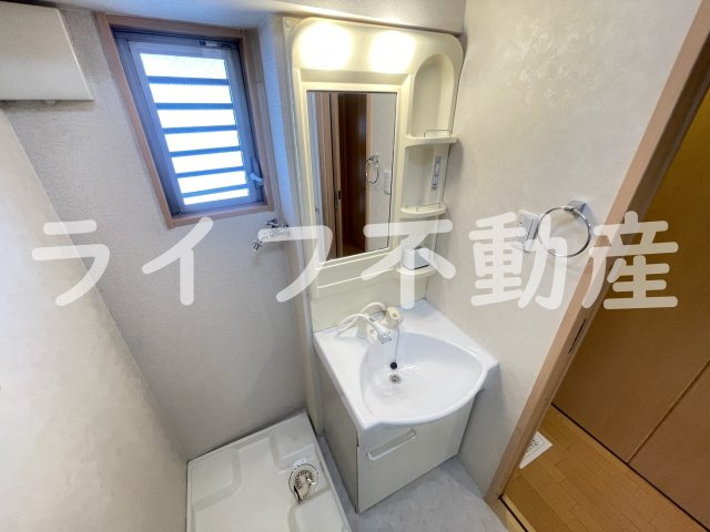 Celeb布施東　仲介手数料無料の独立洗面台|使いやすい独立洗面台です