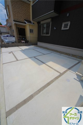 アンティークショコラ三番館の駐車場