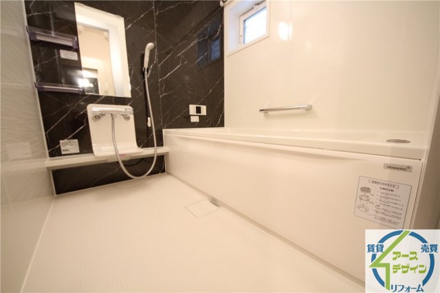 アンティークショコラ三番館の浴室