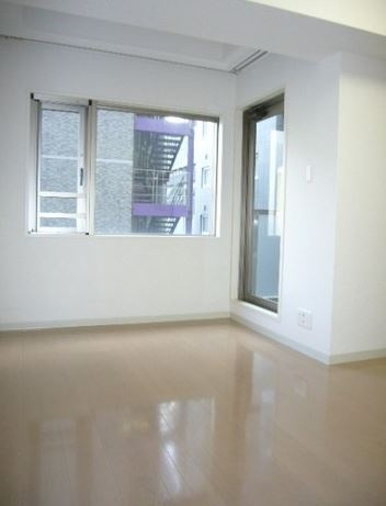 シャンブリーズ三越前の居間・リビング