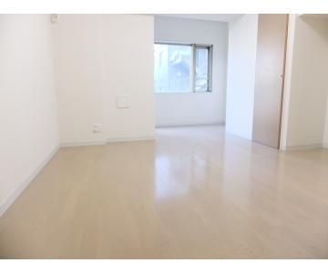 シャンブリーズ三越前の居間・リビング