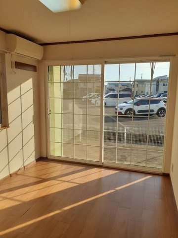 グリーンフェアの居間・リビング