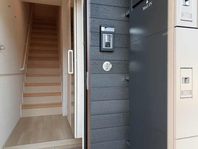 キョウハイムＤの玄関