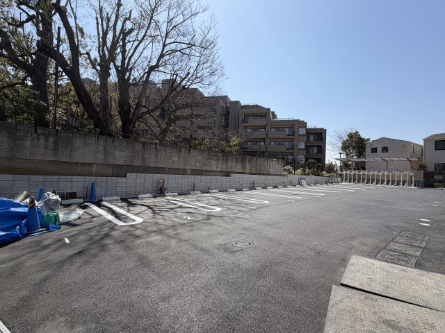 ＧＲＥＥＮ　ＣＲＥＳＴ　グリーンクレストの駐車場|★駐車場★