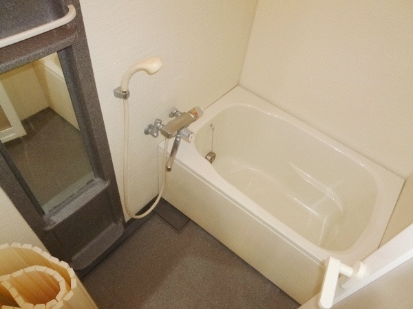 シンプルで機能的なユニットバスです！