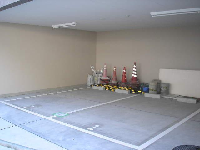 【駐車場】 | プロシード弁天町 | 駐車場です