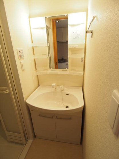 【洗面所】 | プロシード弁天町 | 使いやすい洗面所です