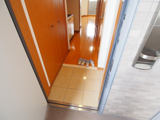 【玄関】 | プロシード弁天町 | きれいな玄関です