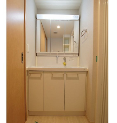 【独立洗面台】 | サンパレス綾瀬 | 独立洗面化粧台が付いています