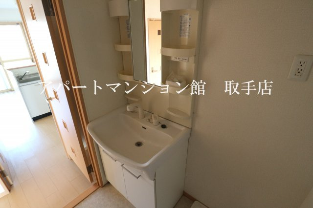 クローバーの独立洗面台