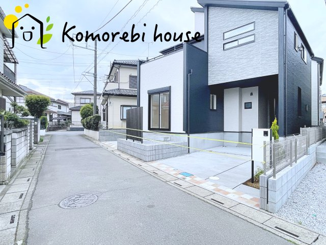 蓮田市馬込2丁目　新築一戸建て　ブルーミングガーデン　01の前面道路含む現地写真|前面道路含む現地写真です