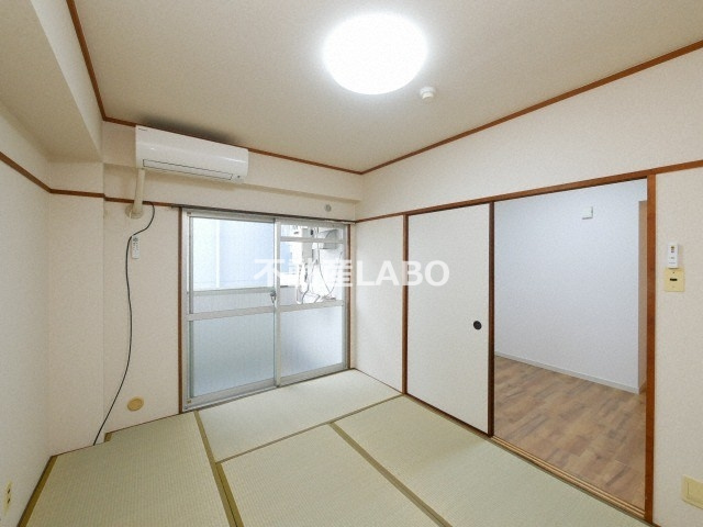 菊川マンションの和室