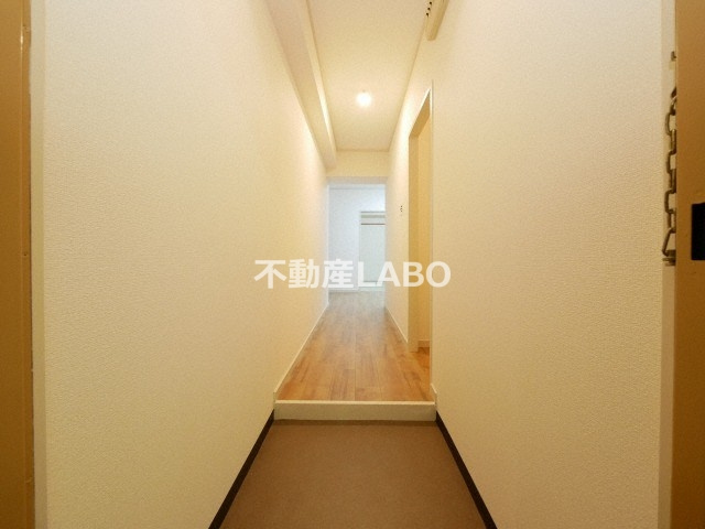 菊川マンションの玄関