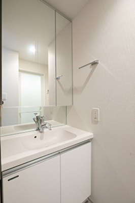 【洗面所】 | アーバンプレミア秋葉原 | ※写真は同タイプ住戸です。