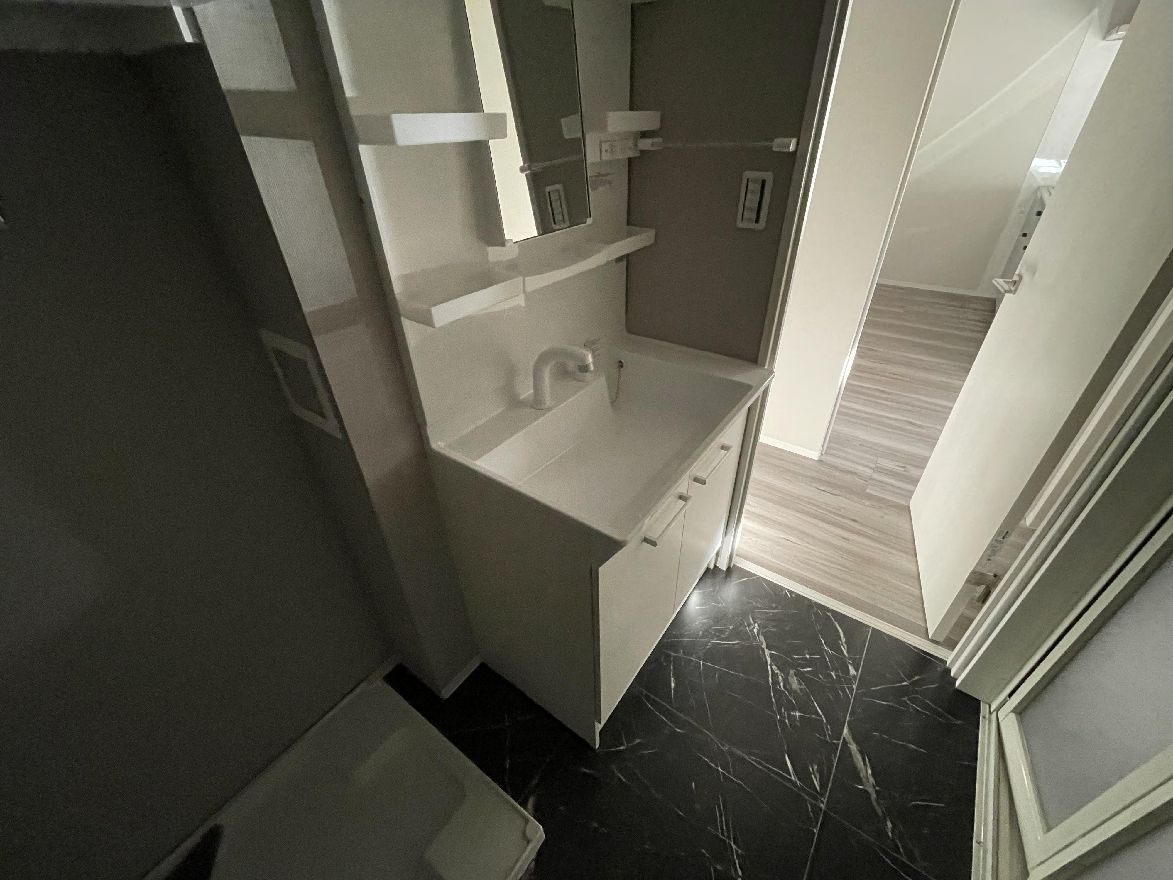 Fille Flats KAWAGUCHI-HONCHOの独立洗面台|※同間取り別階の参考写真です。