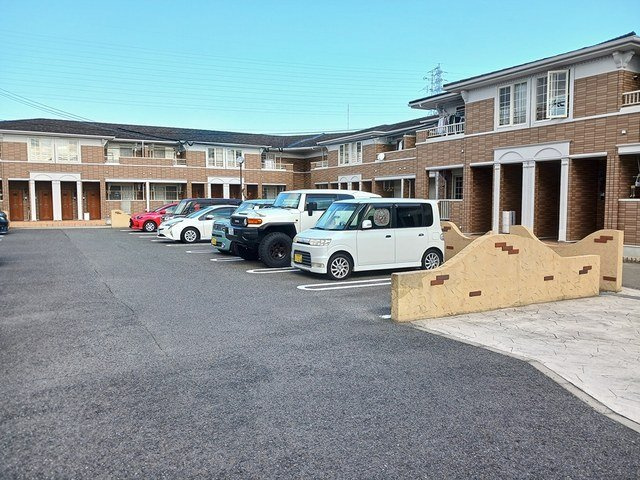 サンリットスクエアの駐車場