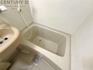 シンプルで機能的なユニットバスです！