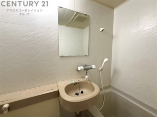 浴室内に洗面台付き！