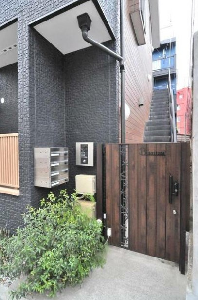 アカリアビテB棟(Akari habite B棟)のエントランス