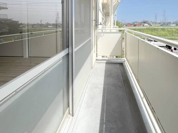 ビレッジハウス岩倉Ⅰ4号棟のバルコニー|ビレッジハウスの同一物件・同一タイプの間取りの写真です