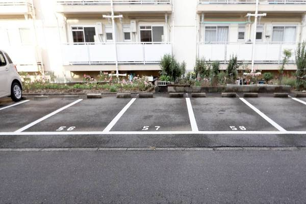 ビレッジハウス岩倉Ⅰ4号棟の駐車場