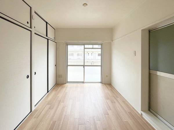 ビレッジハウス岩倉Ⅰ4号棟の居間・リビング|ビレッジハウスの同一物件・同一タイプの間取りの写真です