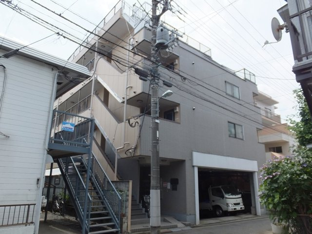 エンジェル27番館のエントランス