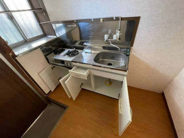俊明荘のキッチン
